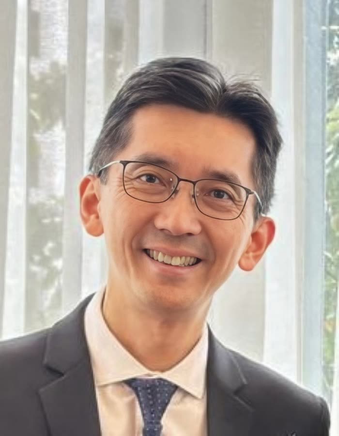 Dr Alex Ng